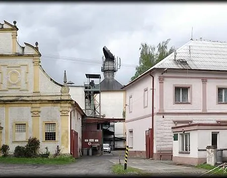 Nice House In Country Style Near Prague نيمبورك